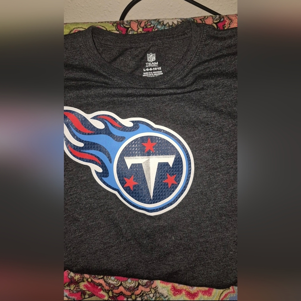 NEVER WORN BOYS LG 10/12 NFL Tennessee Titans Charcoal Tee Logo